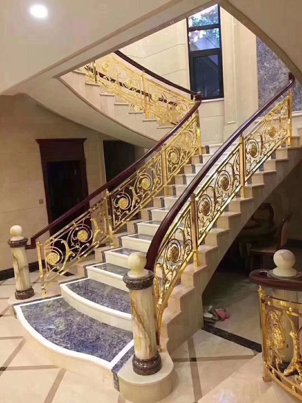 Decorative Aluminum Stair Railing for a Luxury Villa